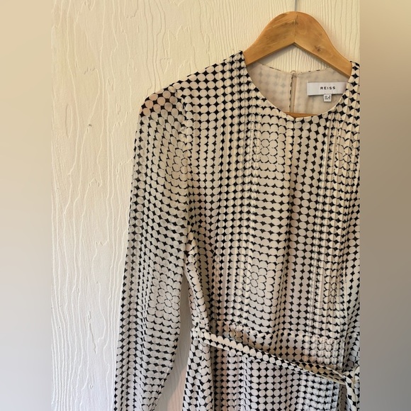 REISS Elissa White Black Spot Monochrome Long Sleeve Mini Fit Flare Tie Dress - Picture 8 of 17
